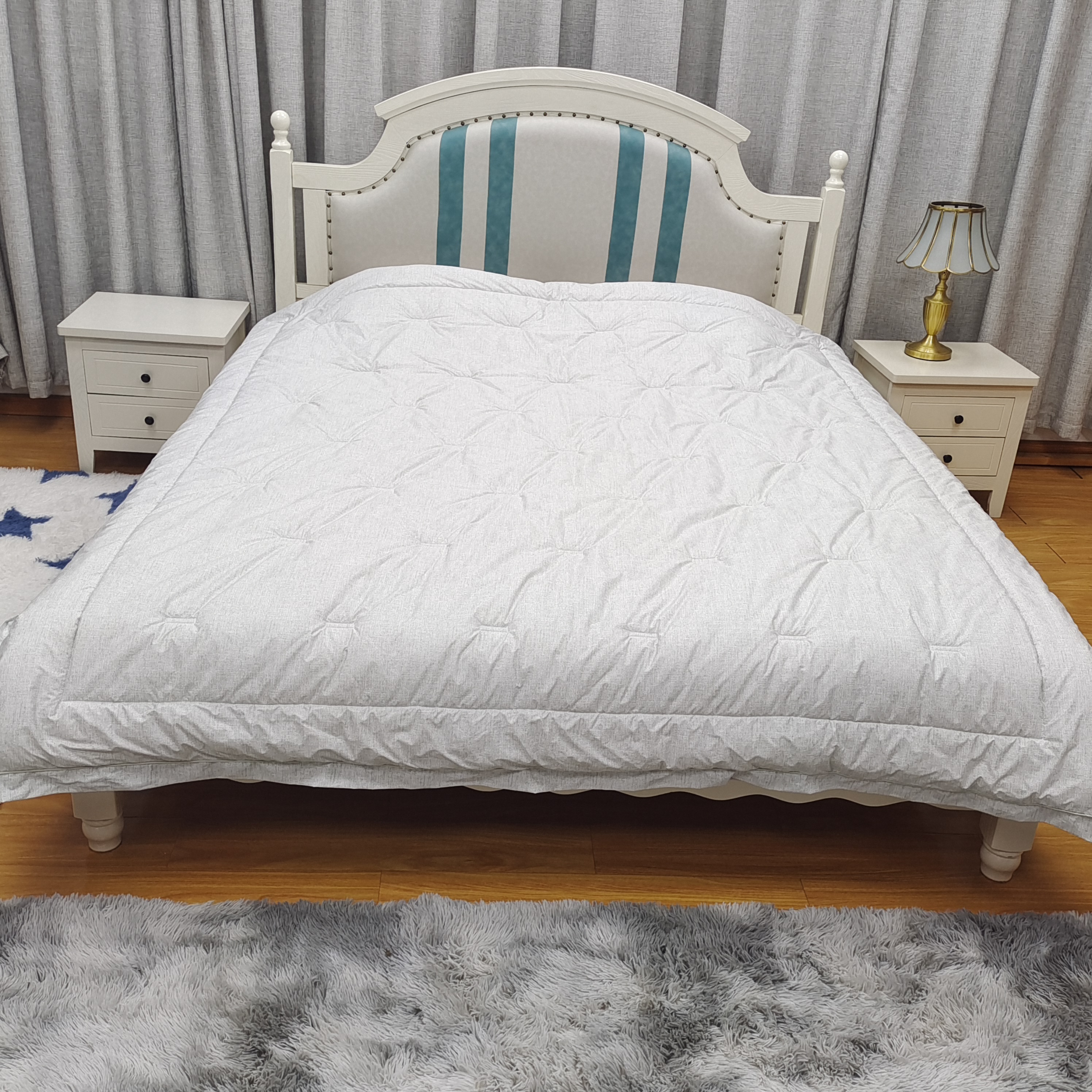 Chemical fiber lace quilt