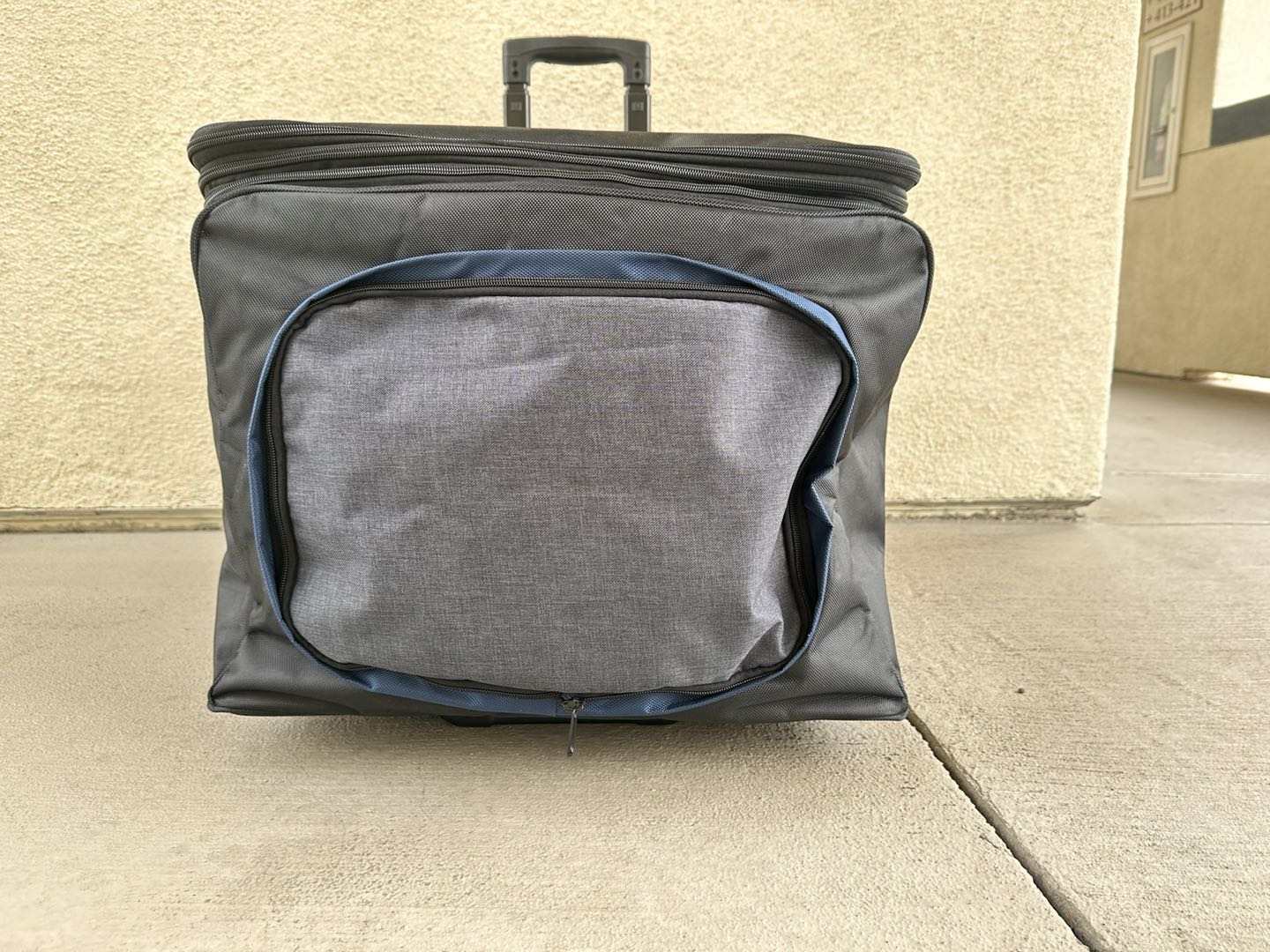 exhibition trolley luggage