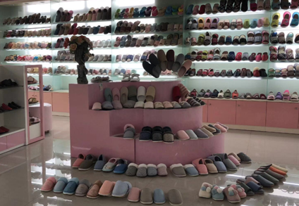 Shanghai Suiyi Home Furnishings Co., Ltd. – craft slippers 2