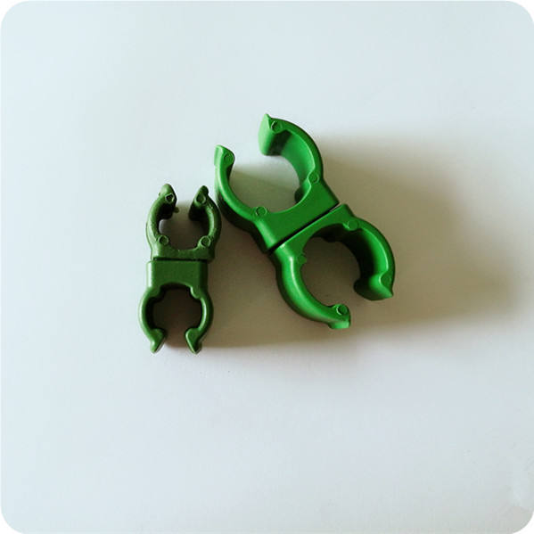 Swivel pole joiners for garden