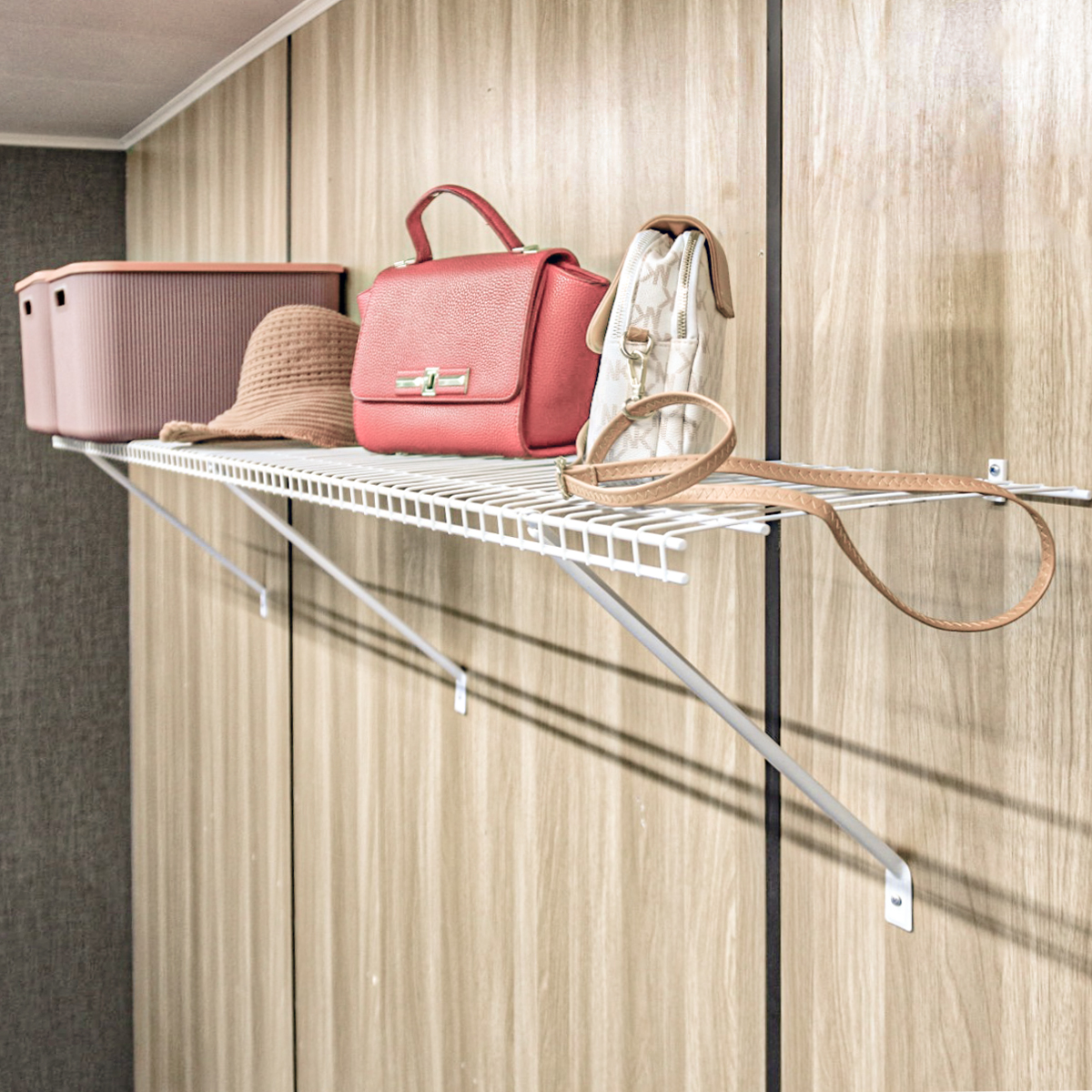 FA612R Metal Wire Shelf Closet Wardrobe Organizer