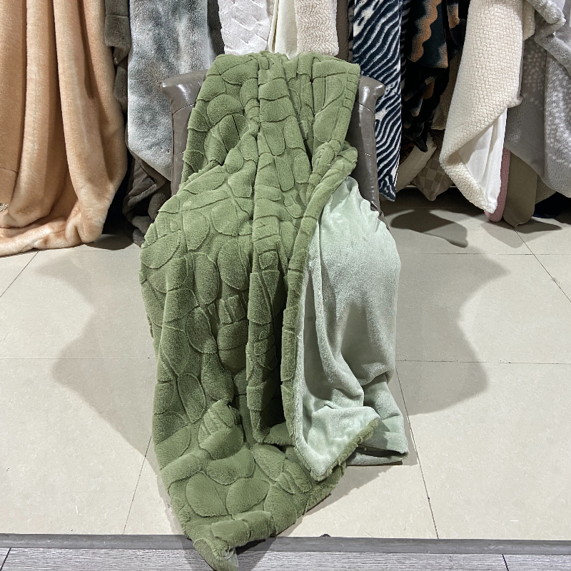 Cutting rabbit fur blanket