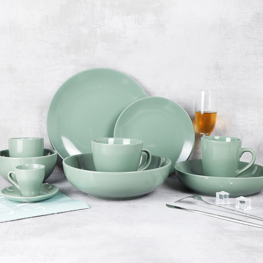 Ceramic dinner set