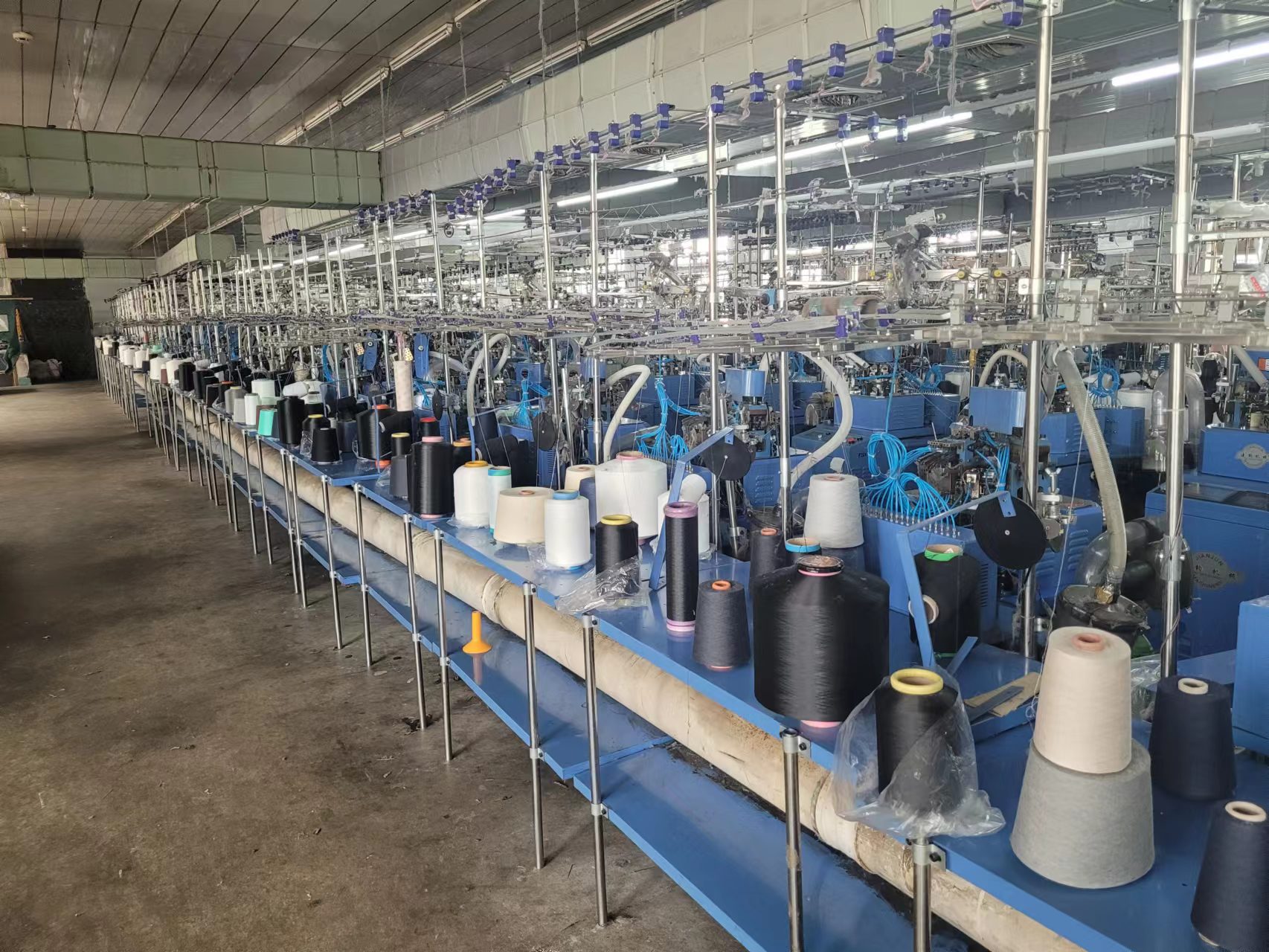 Liaoyang Jinmianhua Socks Co., Ltd. – crew socks 3