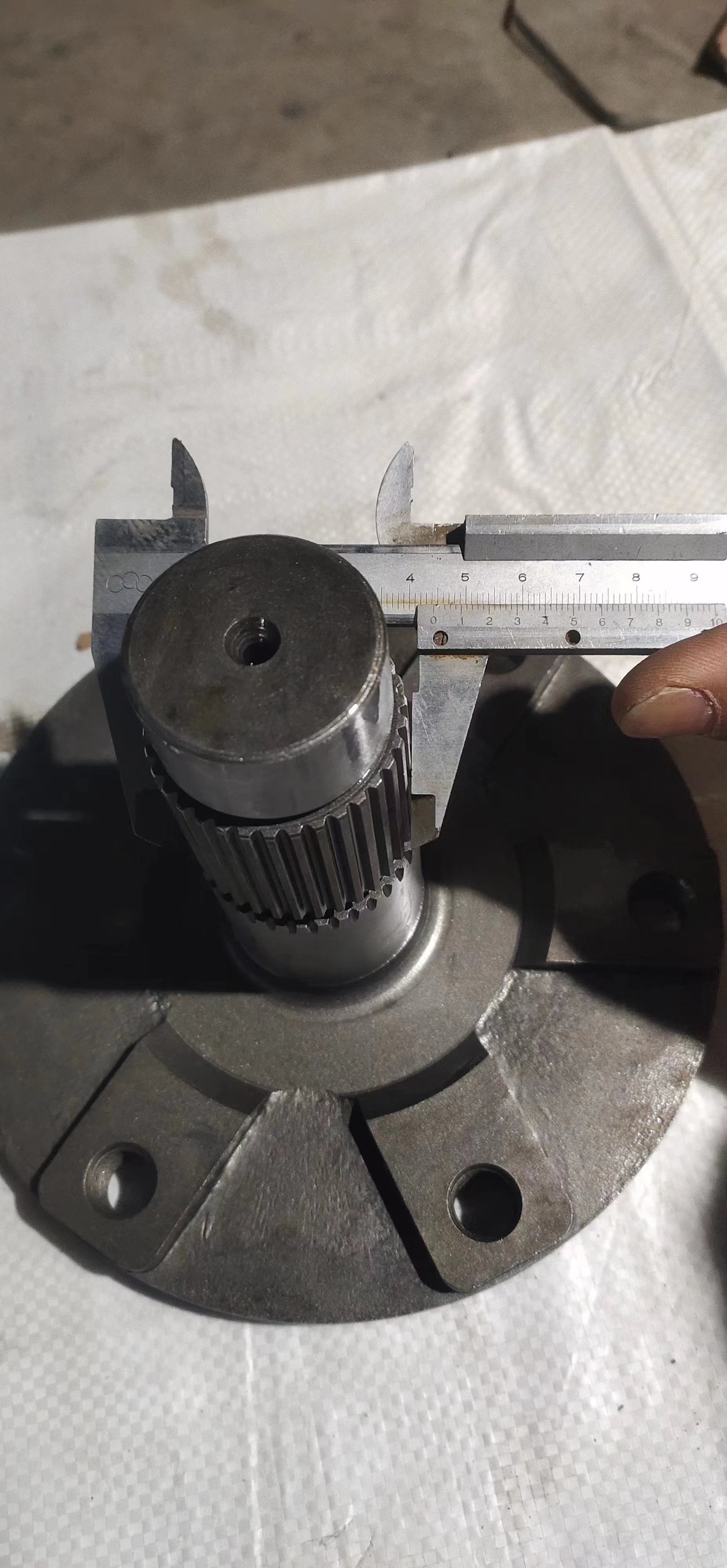 Kubota M6040 front drive shaft