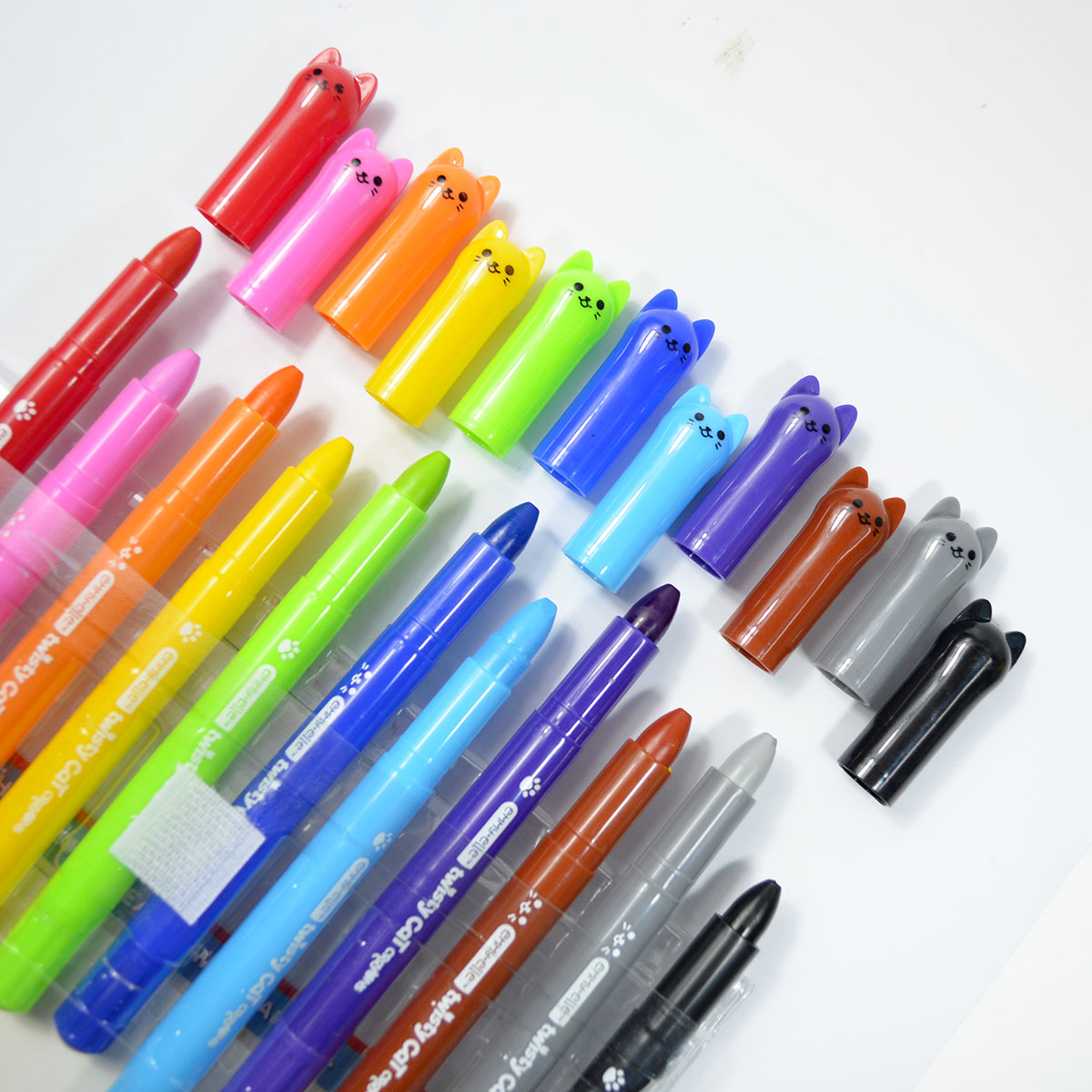 JT104-12 Rotating Crayons