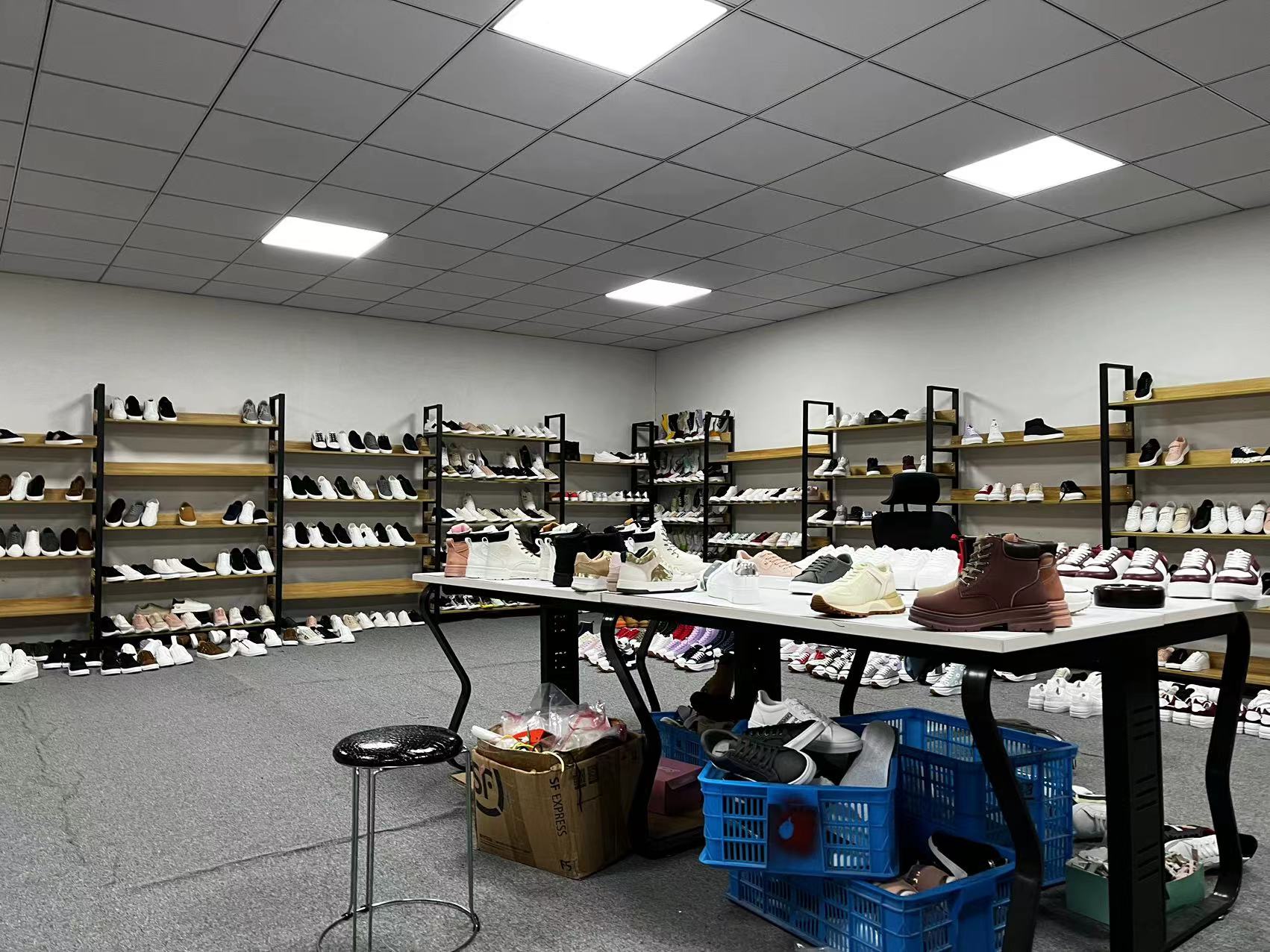 Hefei Tuowen International Trade Co., Ltd. – Injection molded canvas women's shoes 1
