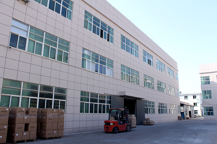 Ningbo Qingle Sanitary Ware Co., Ltd. – cleaning brushes 2