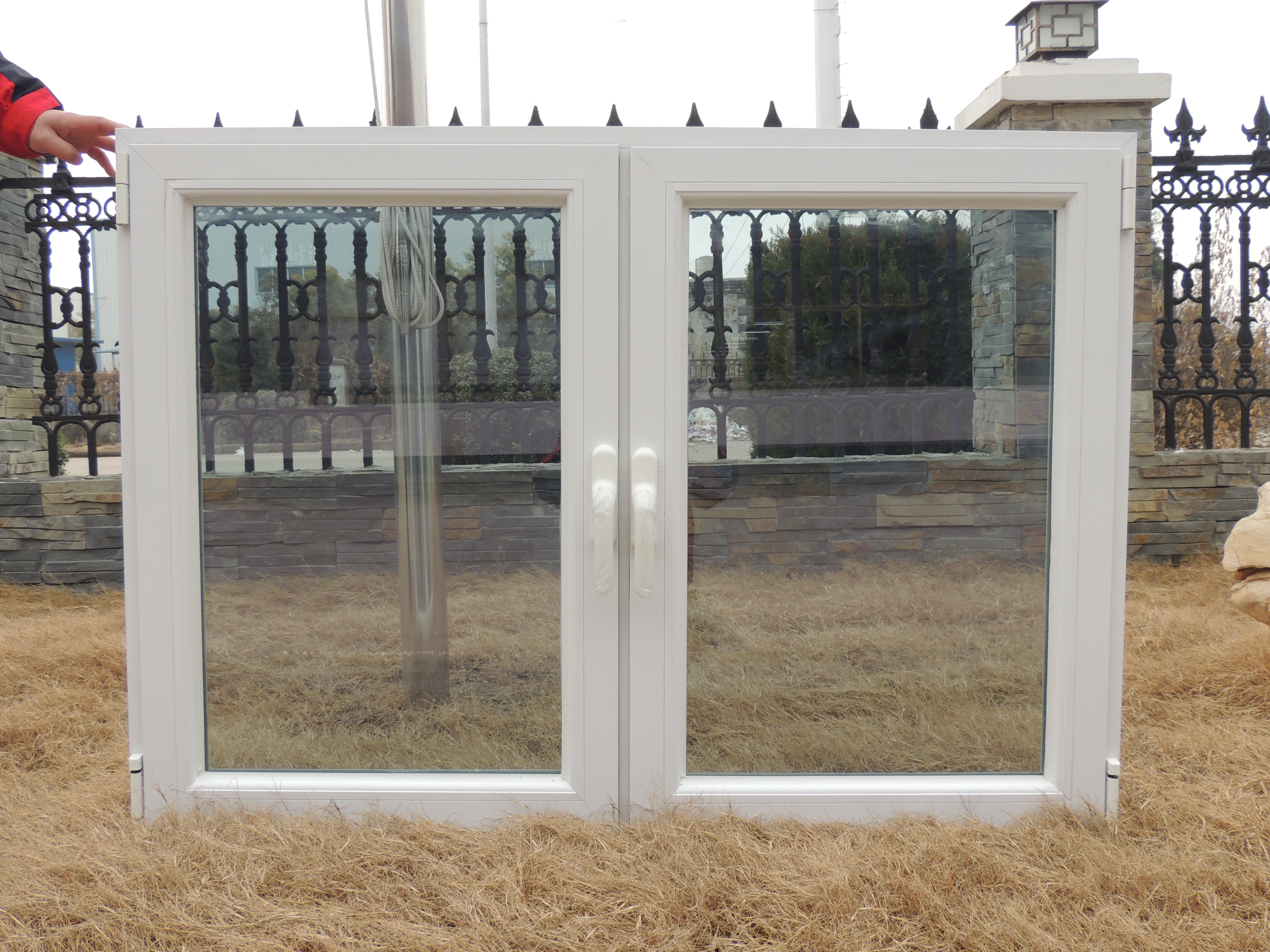 Aluminum turn and tilt window