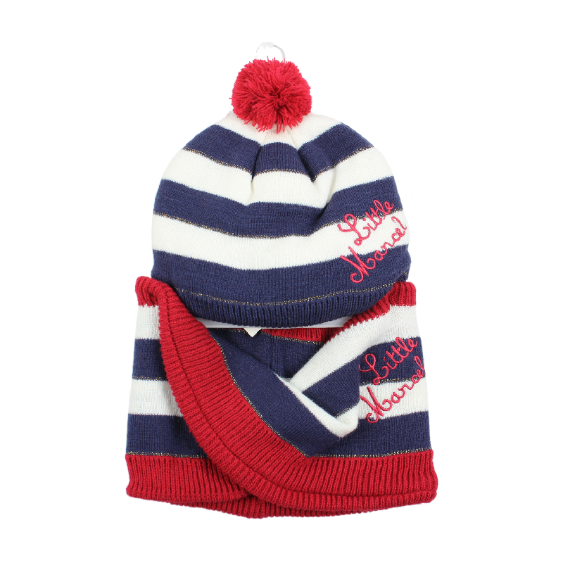 Kniteed beanie scraf set