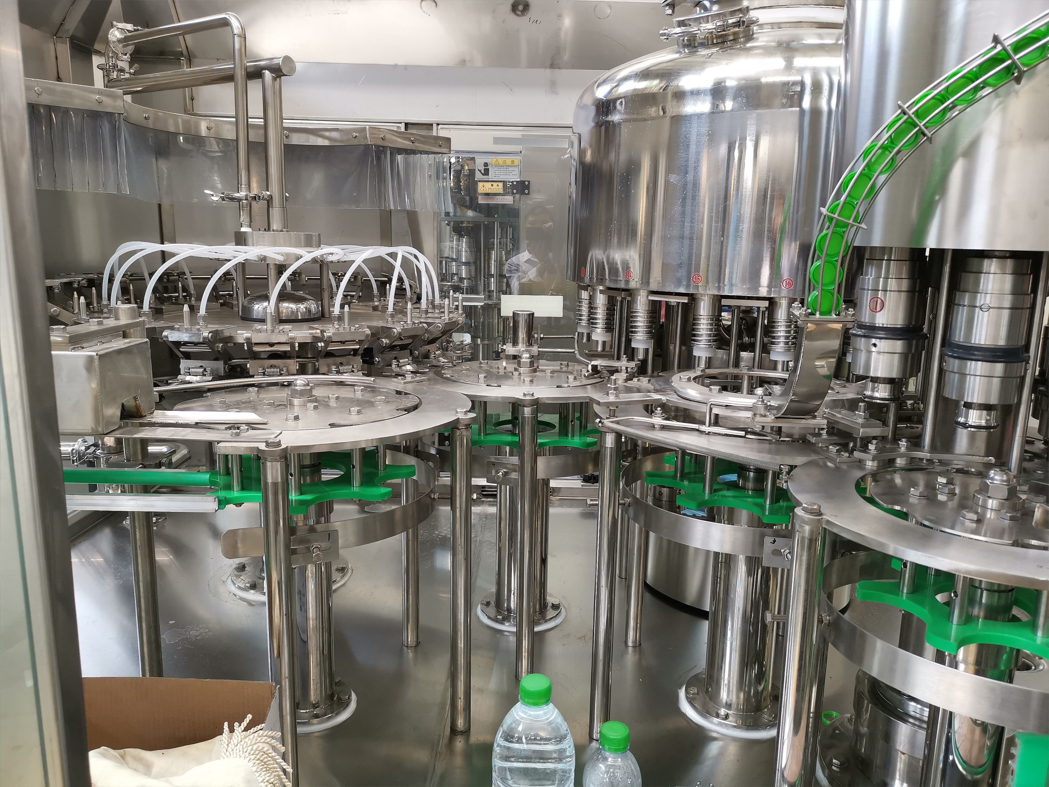 Full Automatic Mineral Water Filling Bottling Machine
