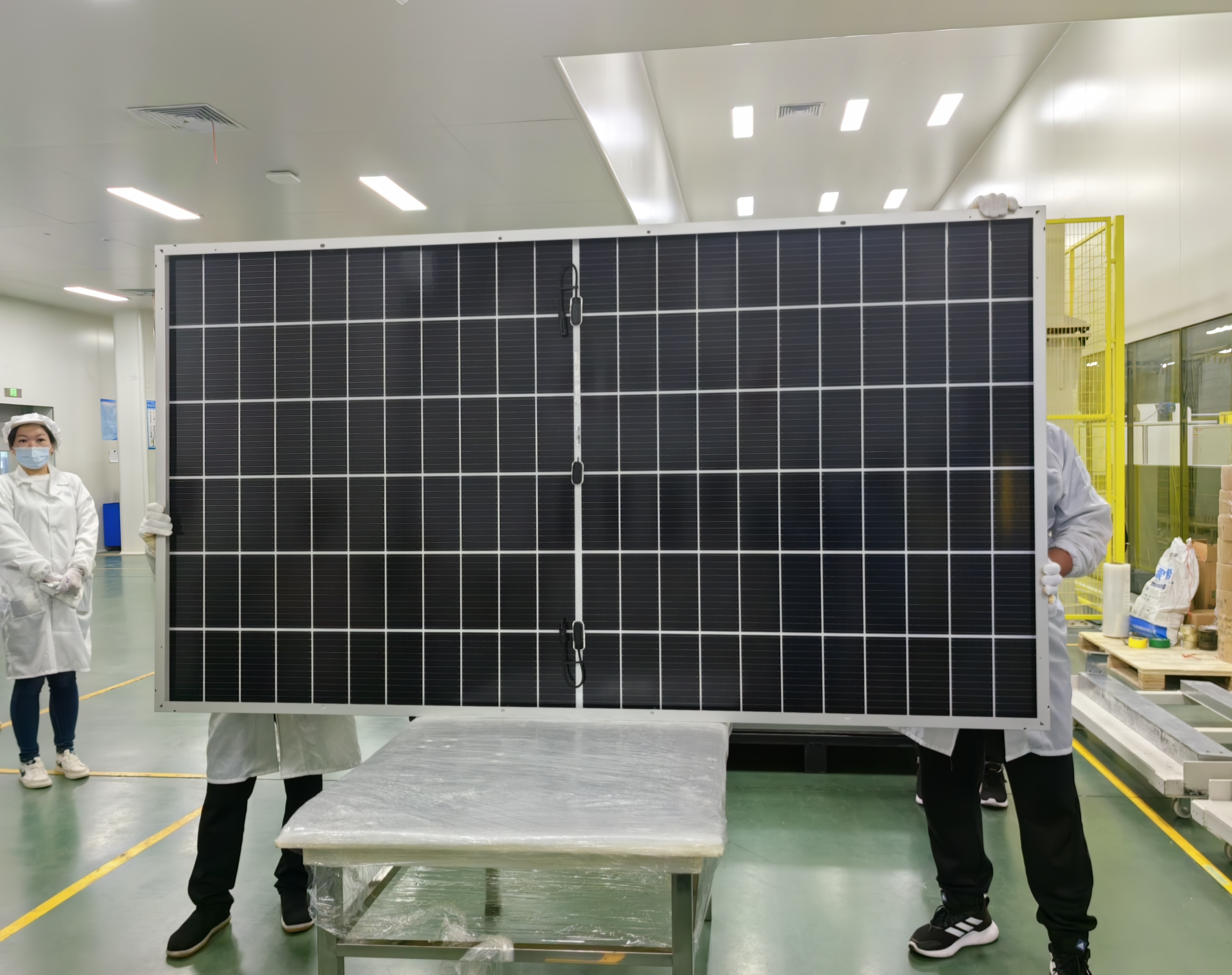 Solar Module N-Type HJT Bifacial Mono Perc 700W/710W