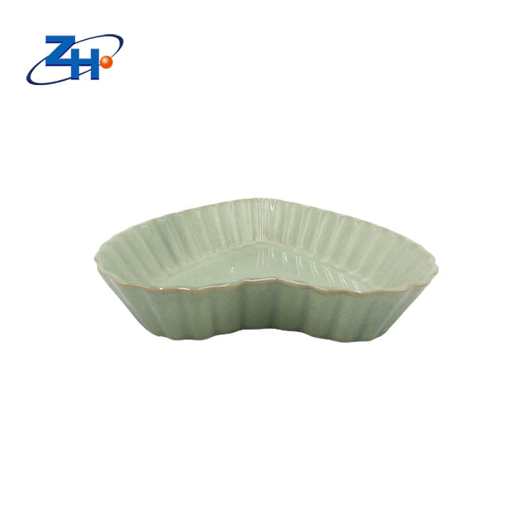 Reaction glaze heart shape engraved high-temperature microwave oven cake baking bowl plate