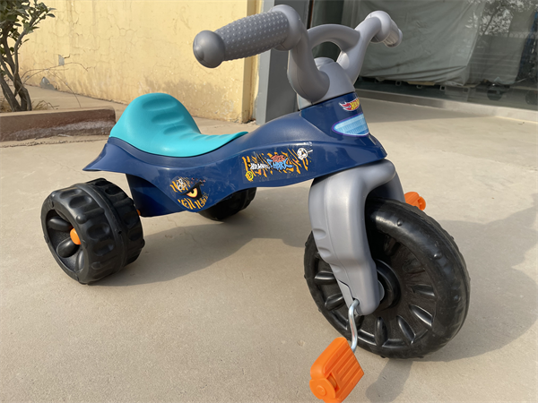 Children's big three wheel