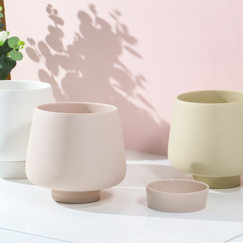 Flower pot