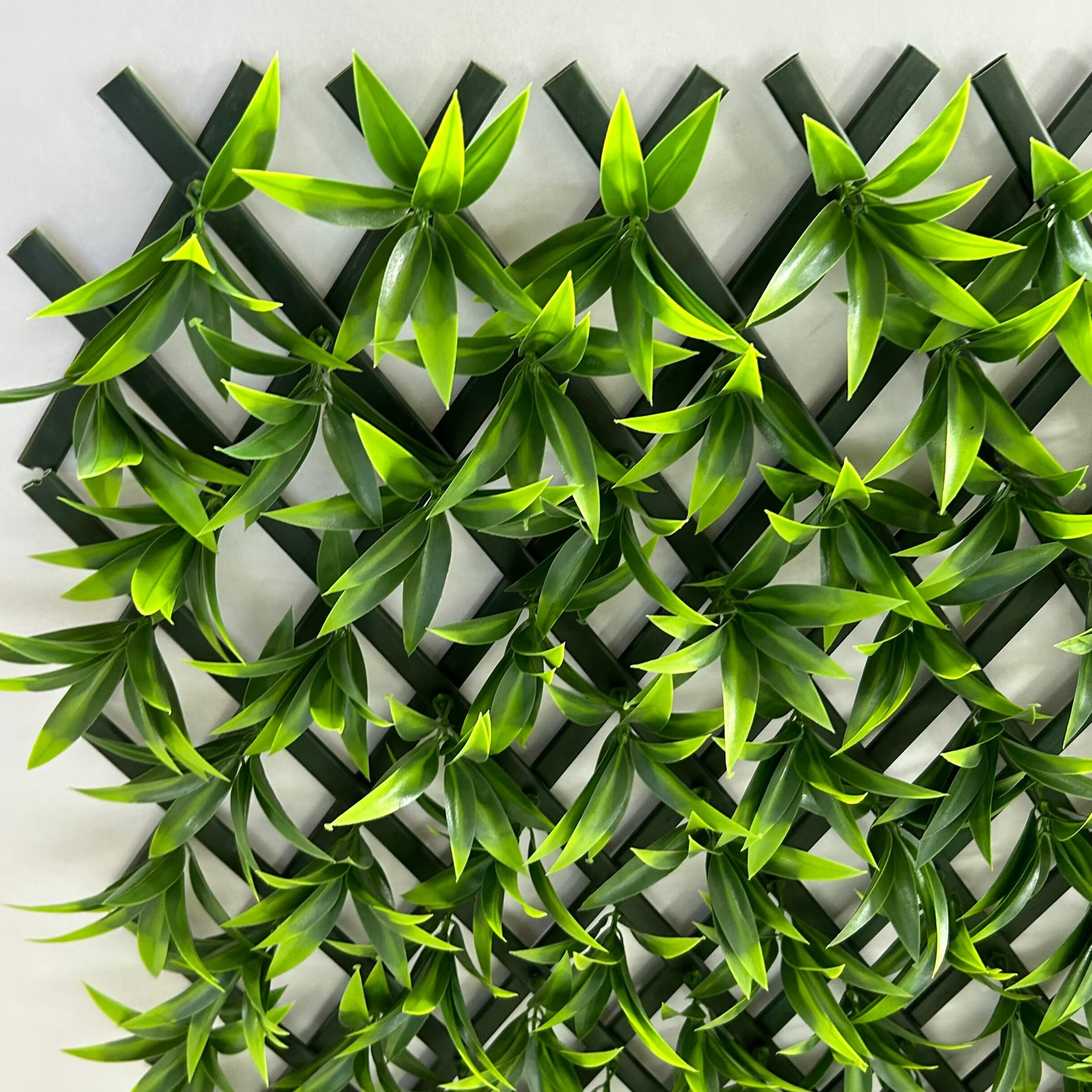 Artificial trellis fence