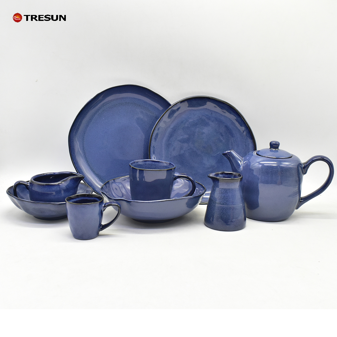 Blue reactive glaze dinnerware set