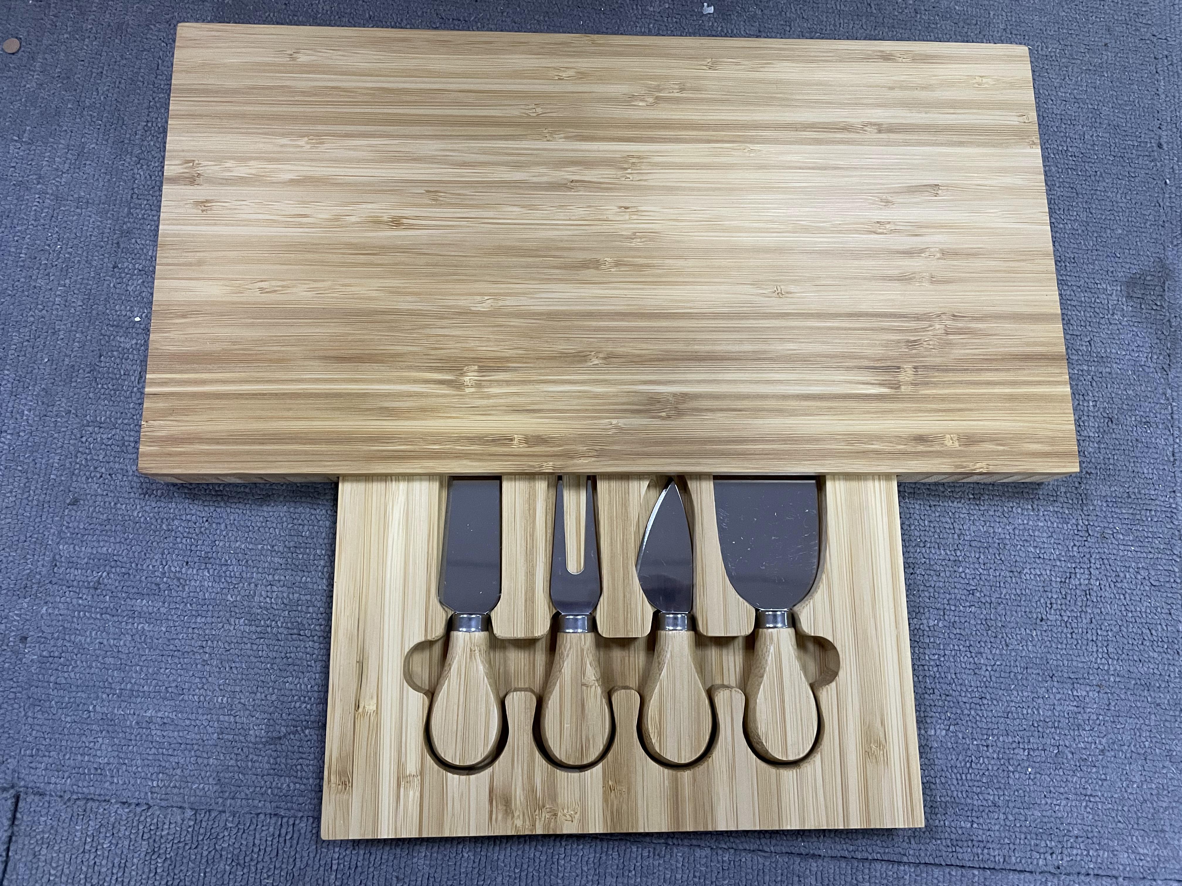 Bamboo cheese board