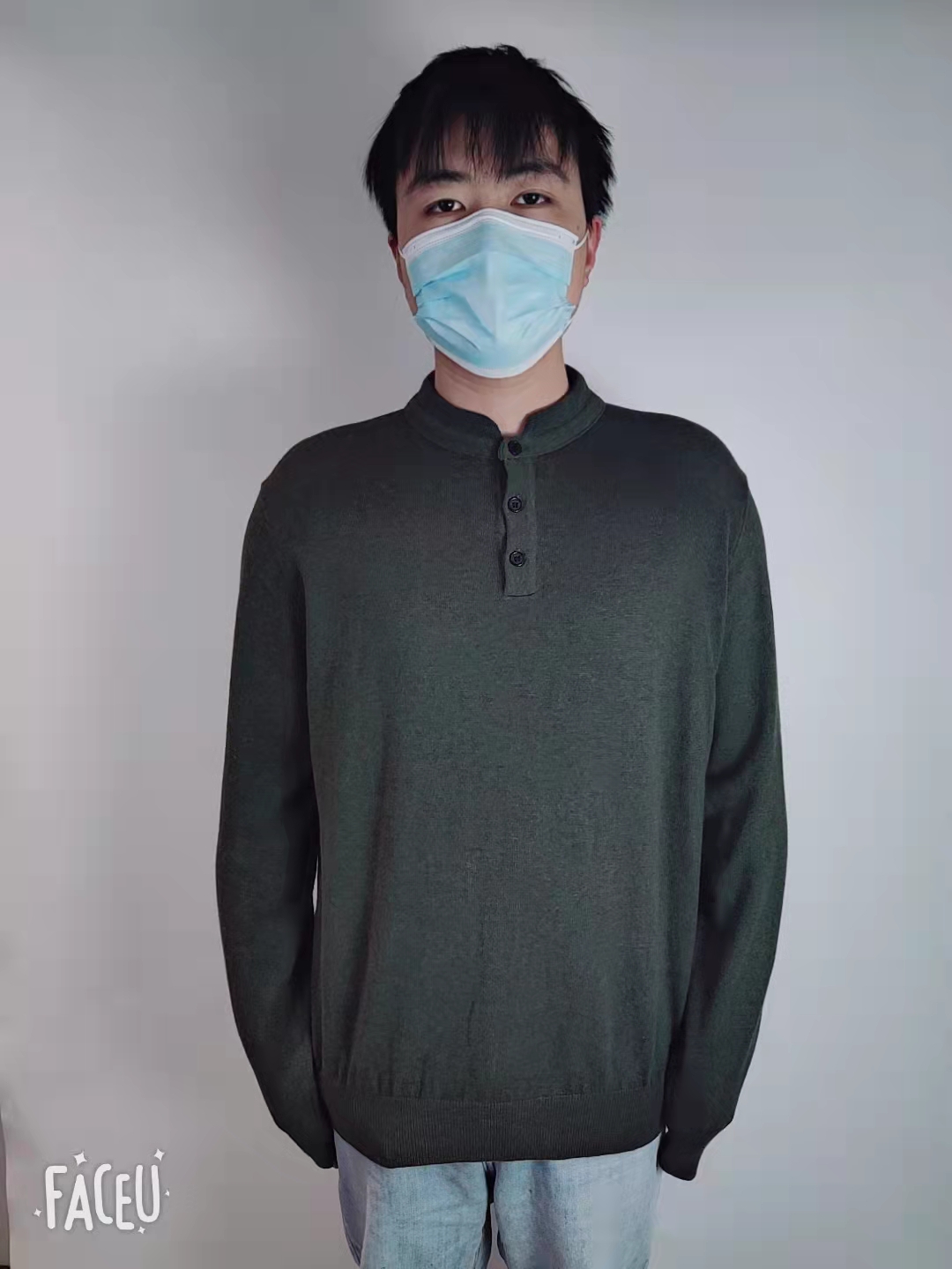 Men's long sleeve sweater
