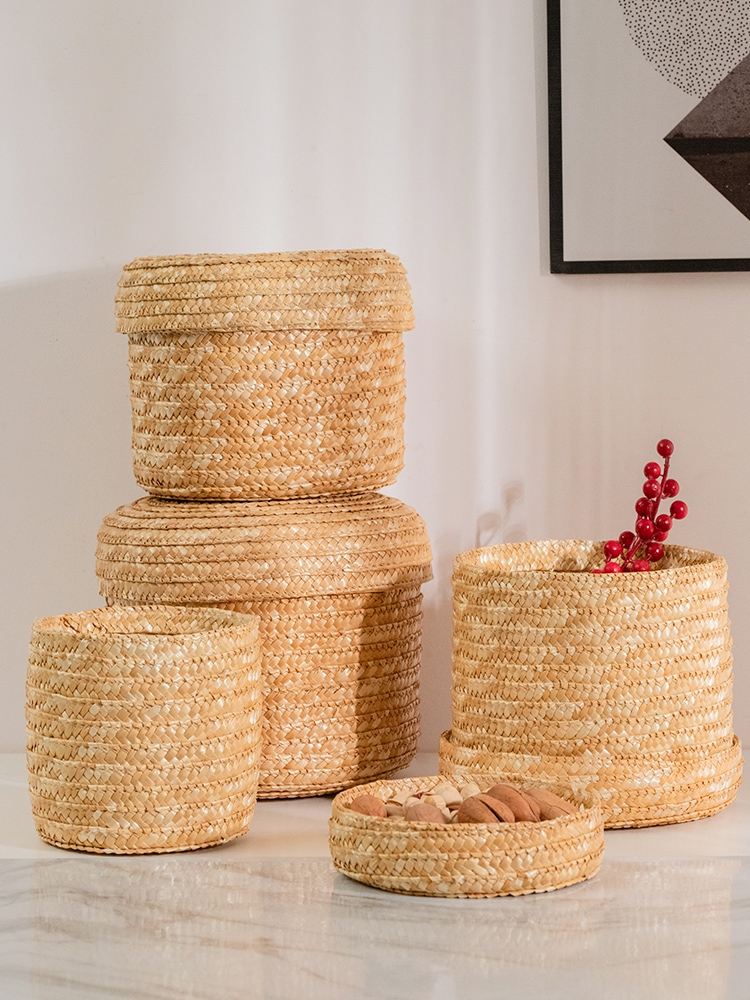 straw storage basket