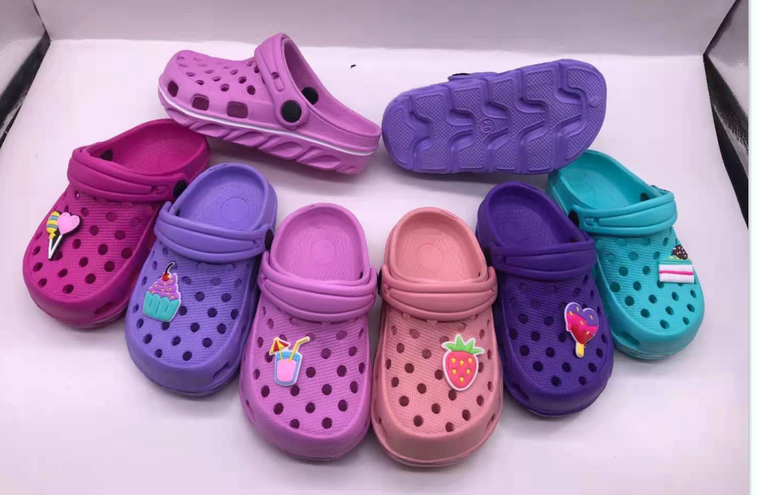 Latest Design Cute Cartoon Indoor and Outdoor Anti slip Children's Slippers clogs