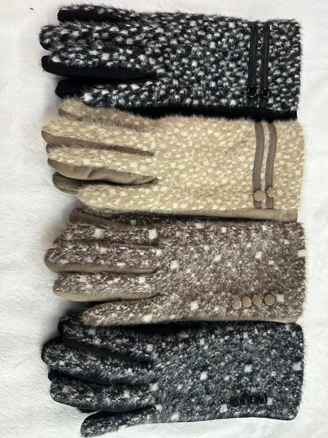 Glove