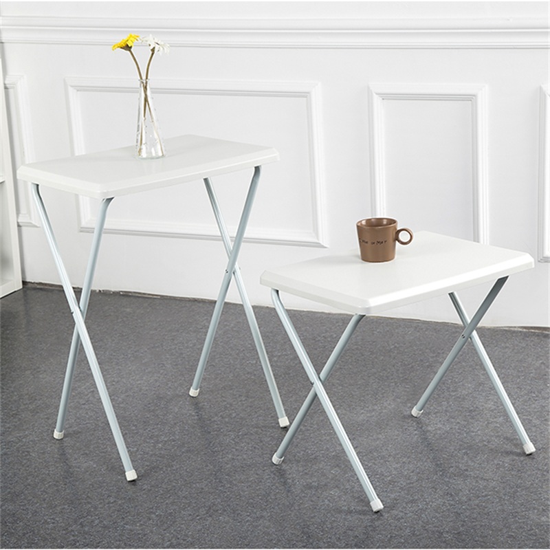Folding table