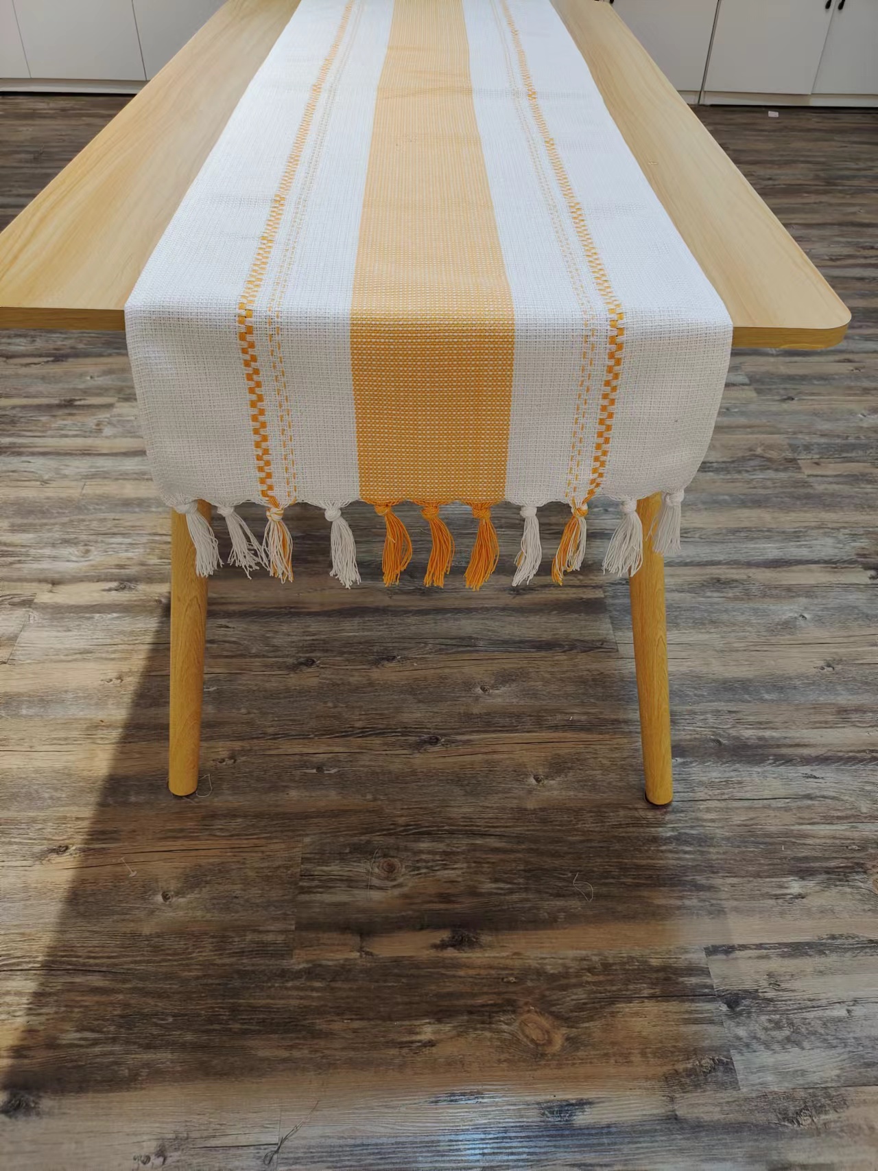Fresh table runner