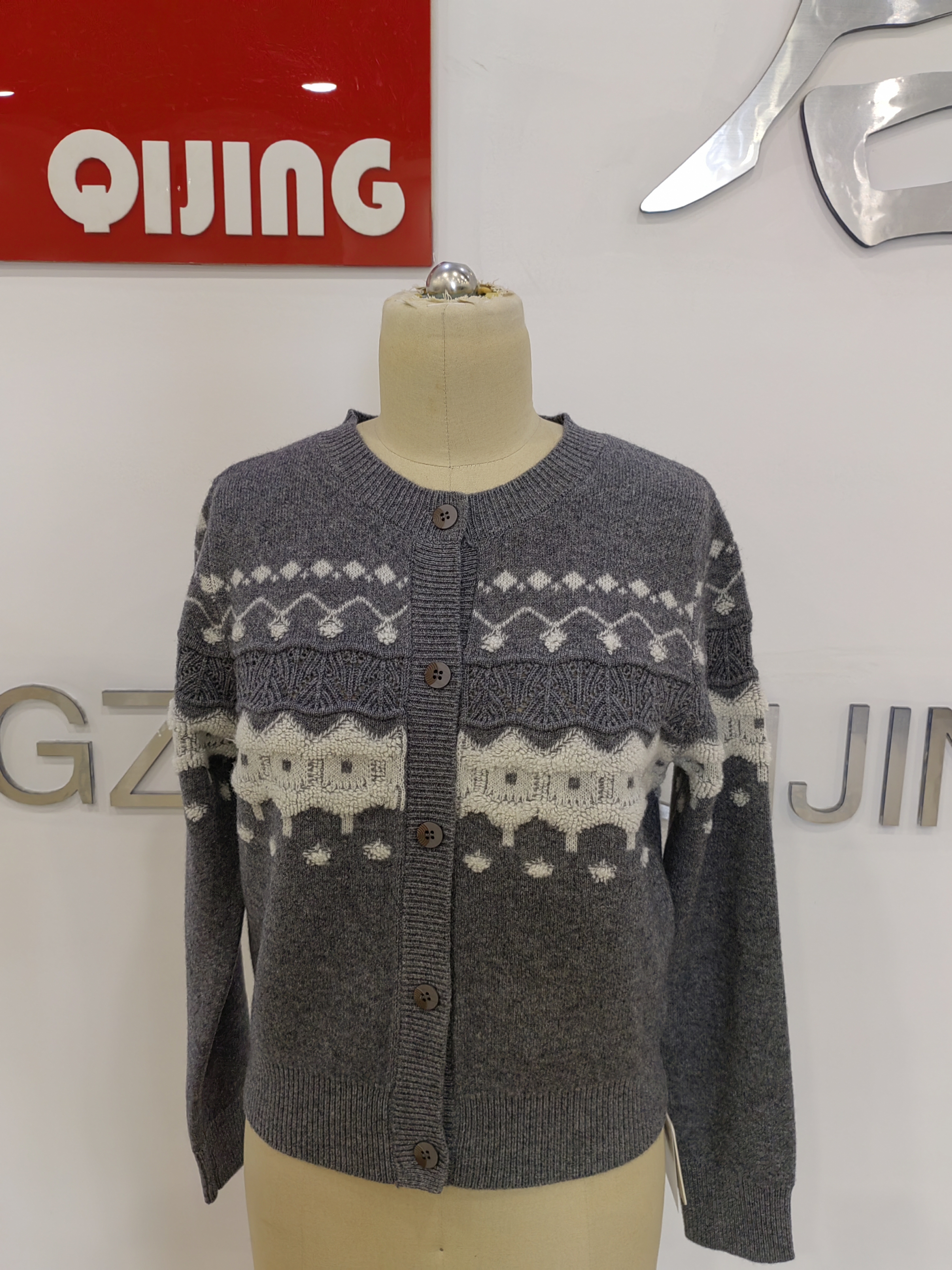 HANGZHOUQIJINGAPPARELCO.,LTD – Product photos 4