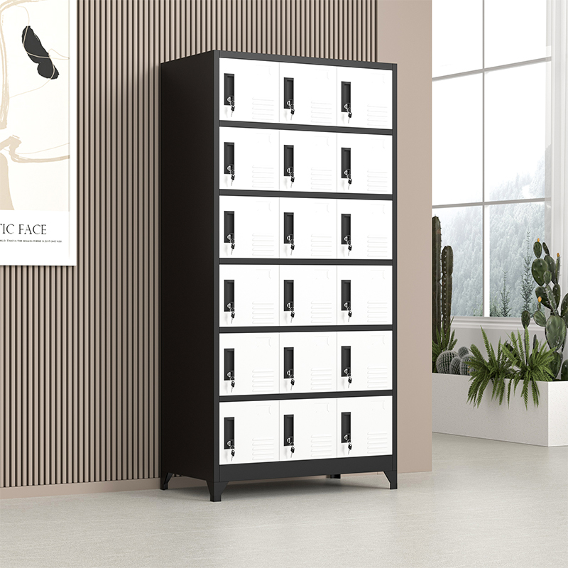 18 doors steel locker