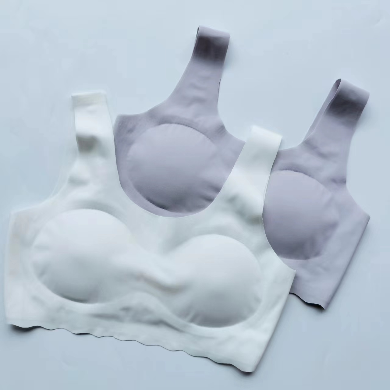 Comfortable breathy Solid Color bonded ladies' bra