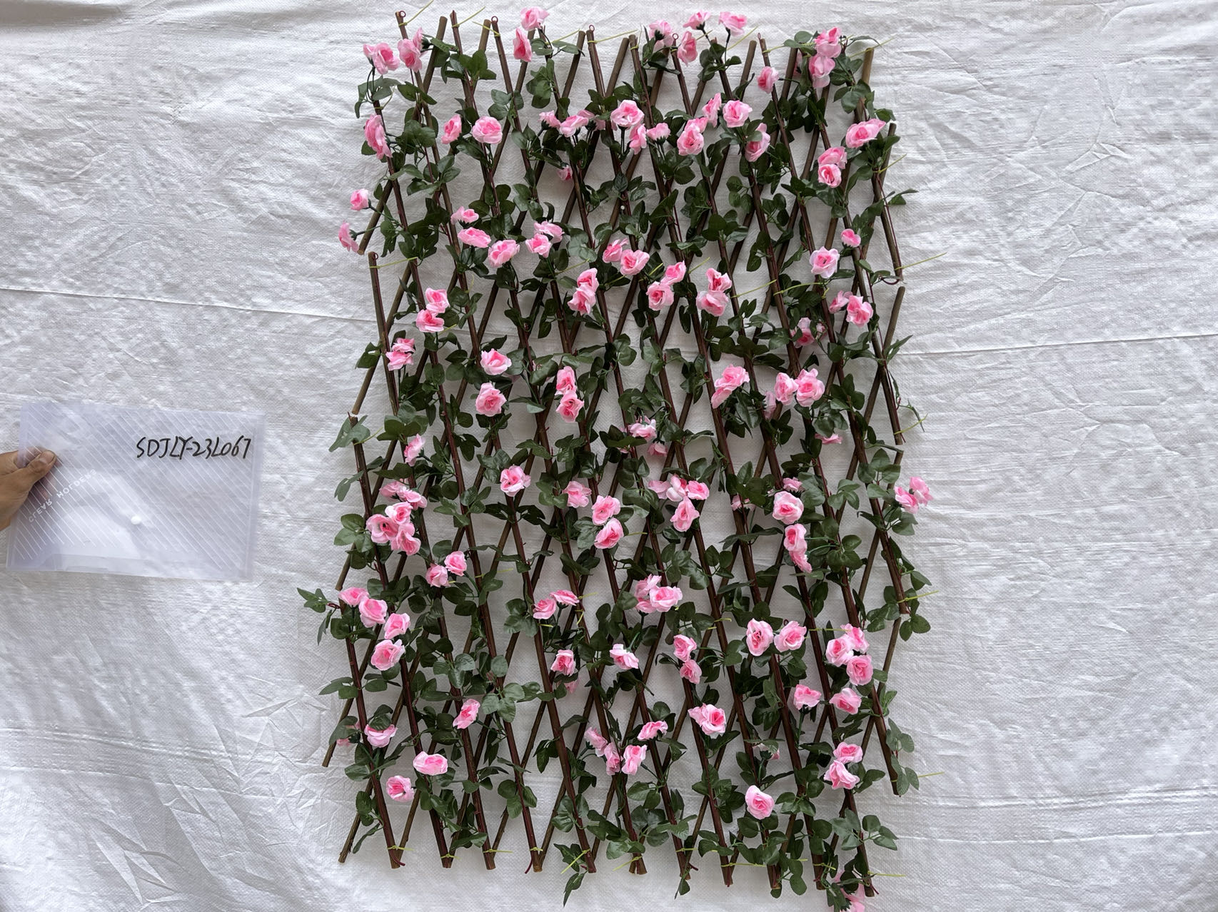 Willow expanding trellis with artificial leaffenc fence willow fencing artificial leaves
