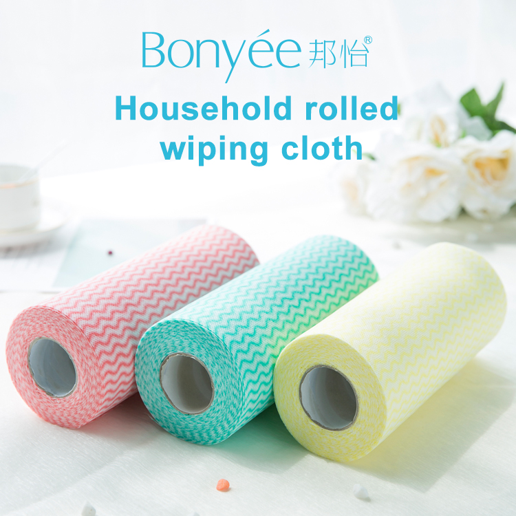 Dispoasble household cleaning nonwoven wipe roll