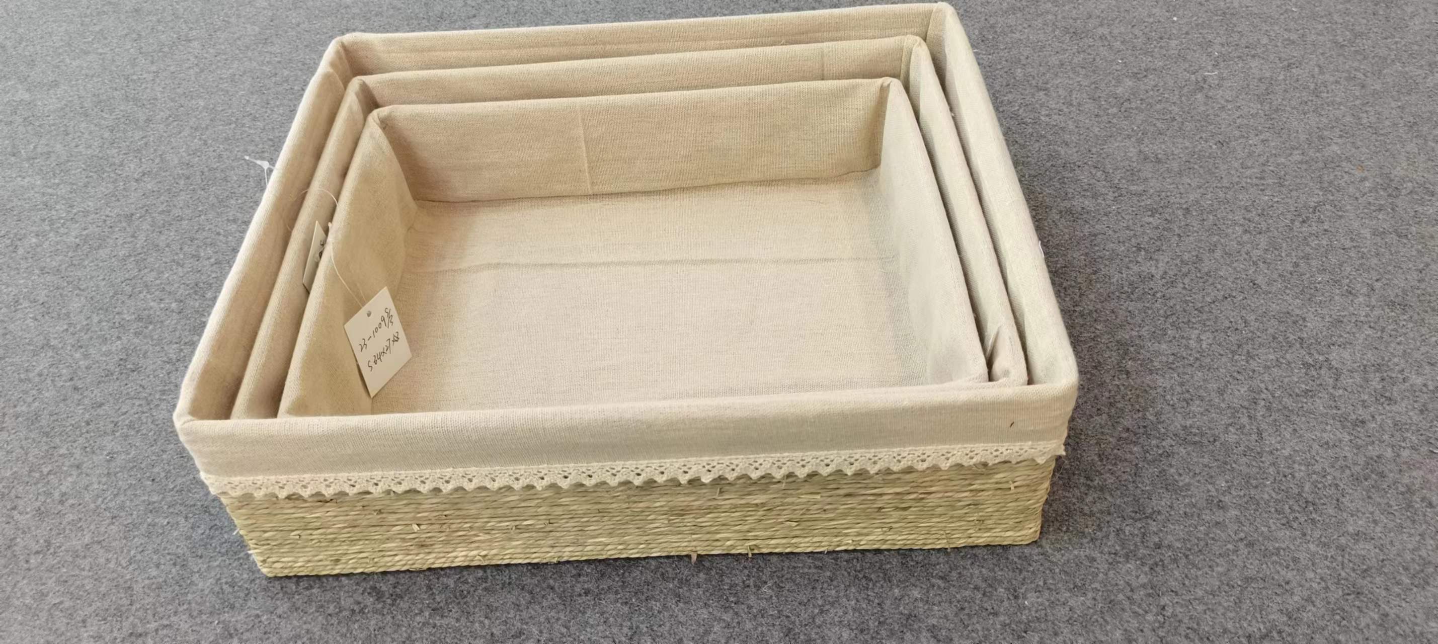 Straw woven basket