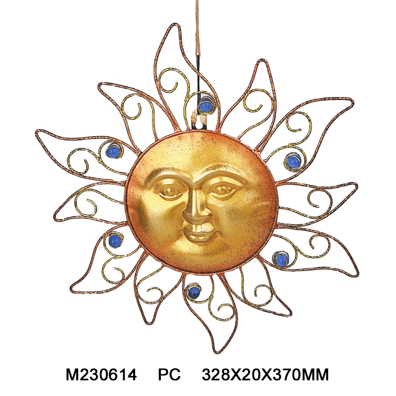 Metal wallplaque