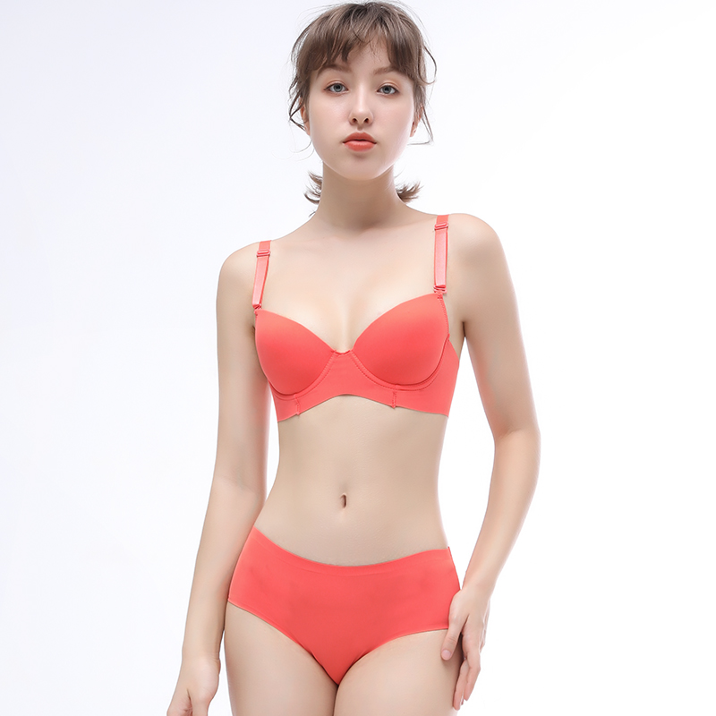 Comfortable breathy Solid Color push-up underwear set