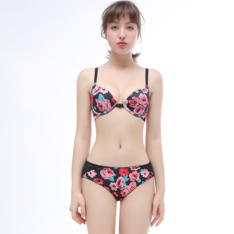 Comfortable breathy Print Color front closure push-up underwear set