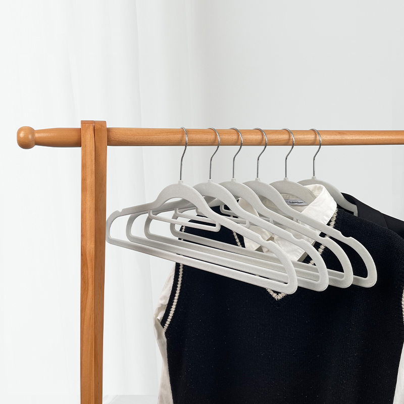 Velvet hanger