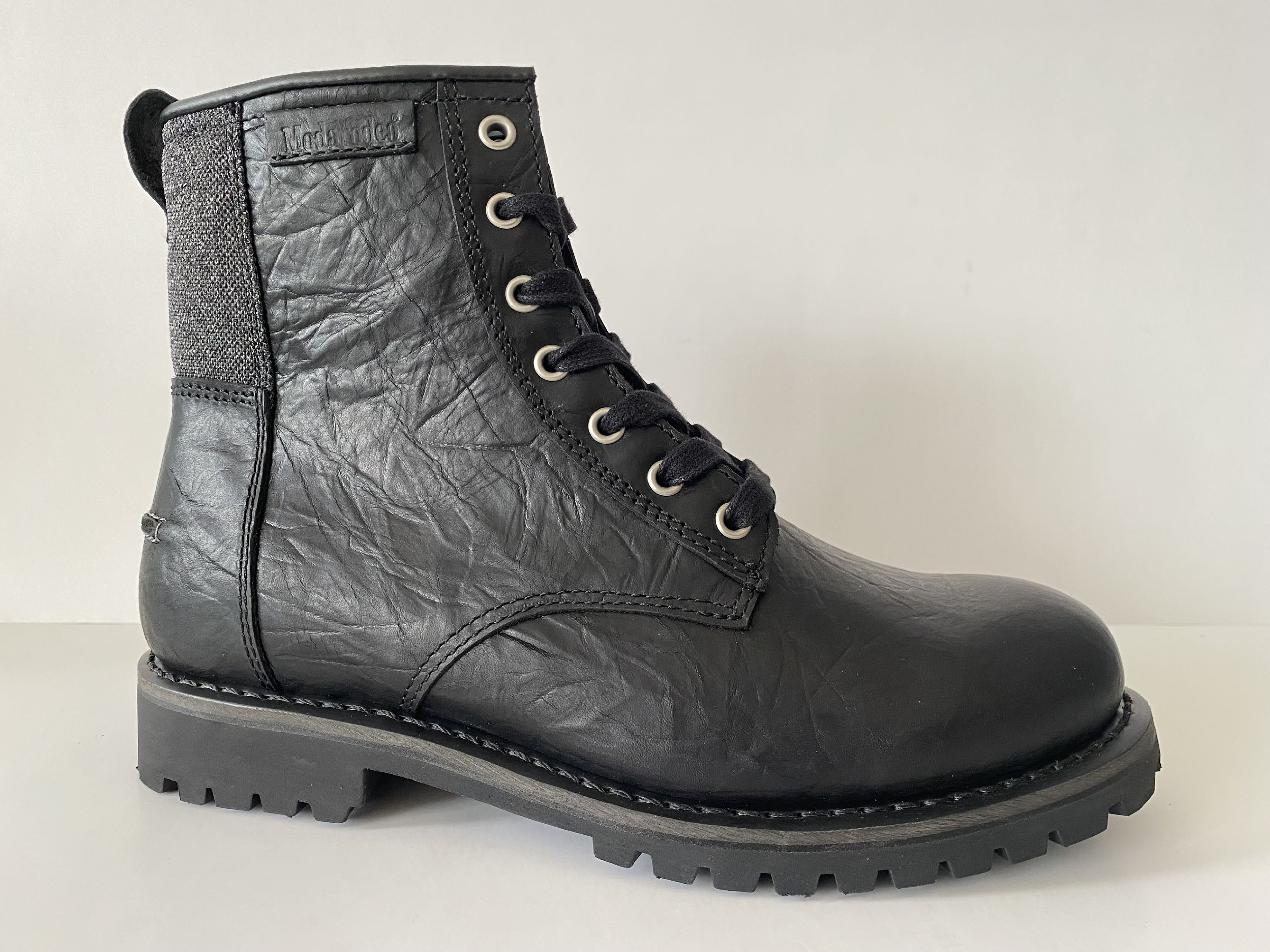 Man shoes，genuine leather shoes，boots，leather shoes，work shoes，work boots