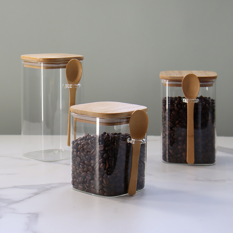 High borosilicate glass spice food storage jar with bamboo lid and spoon