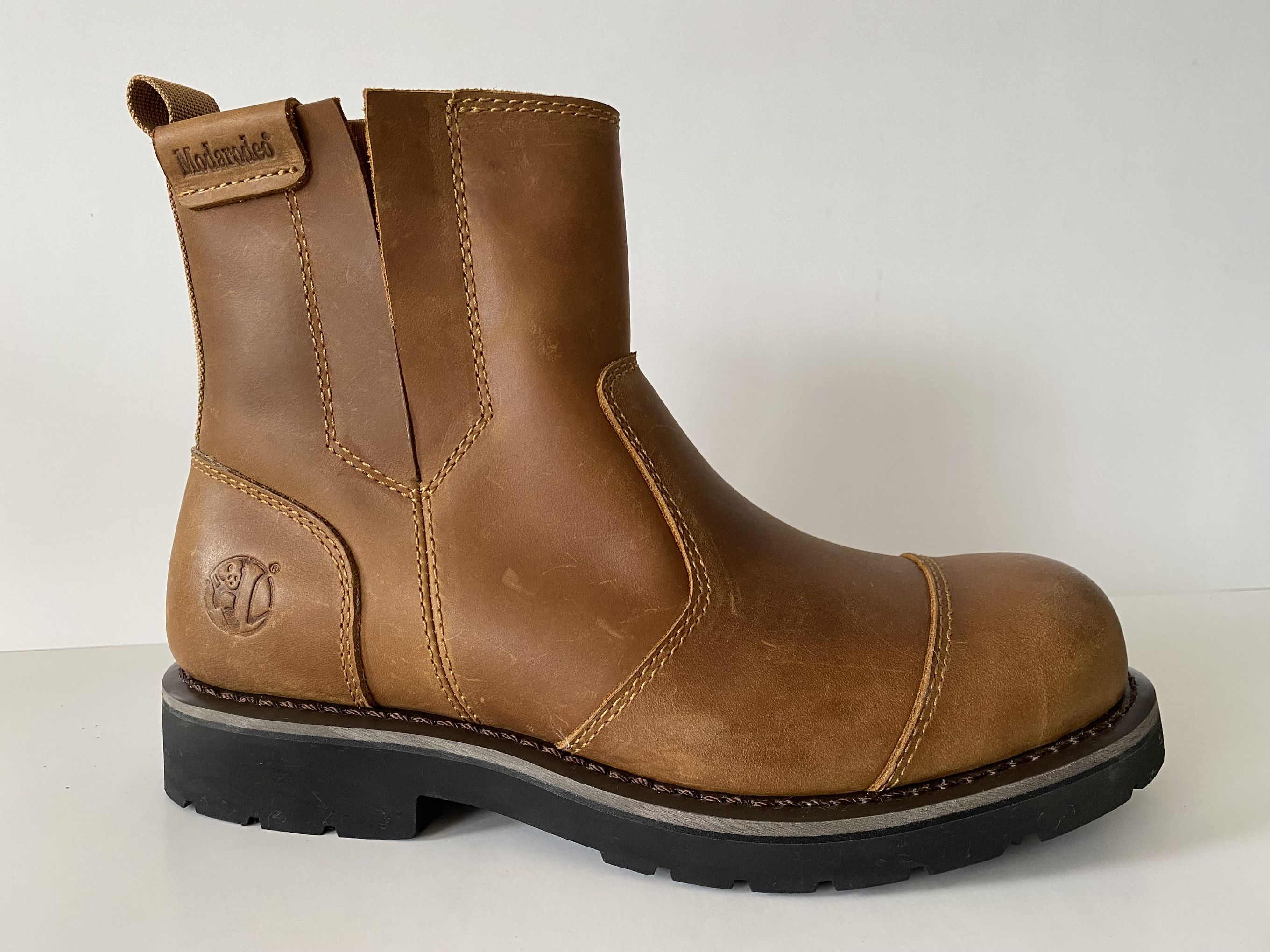 Man shoes，genuine leather shoes，boots，leather shoes，work shoes，work boots