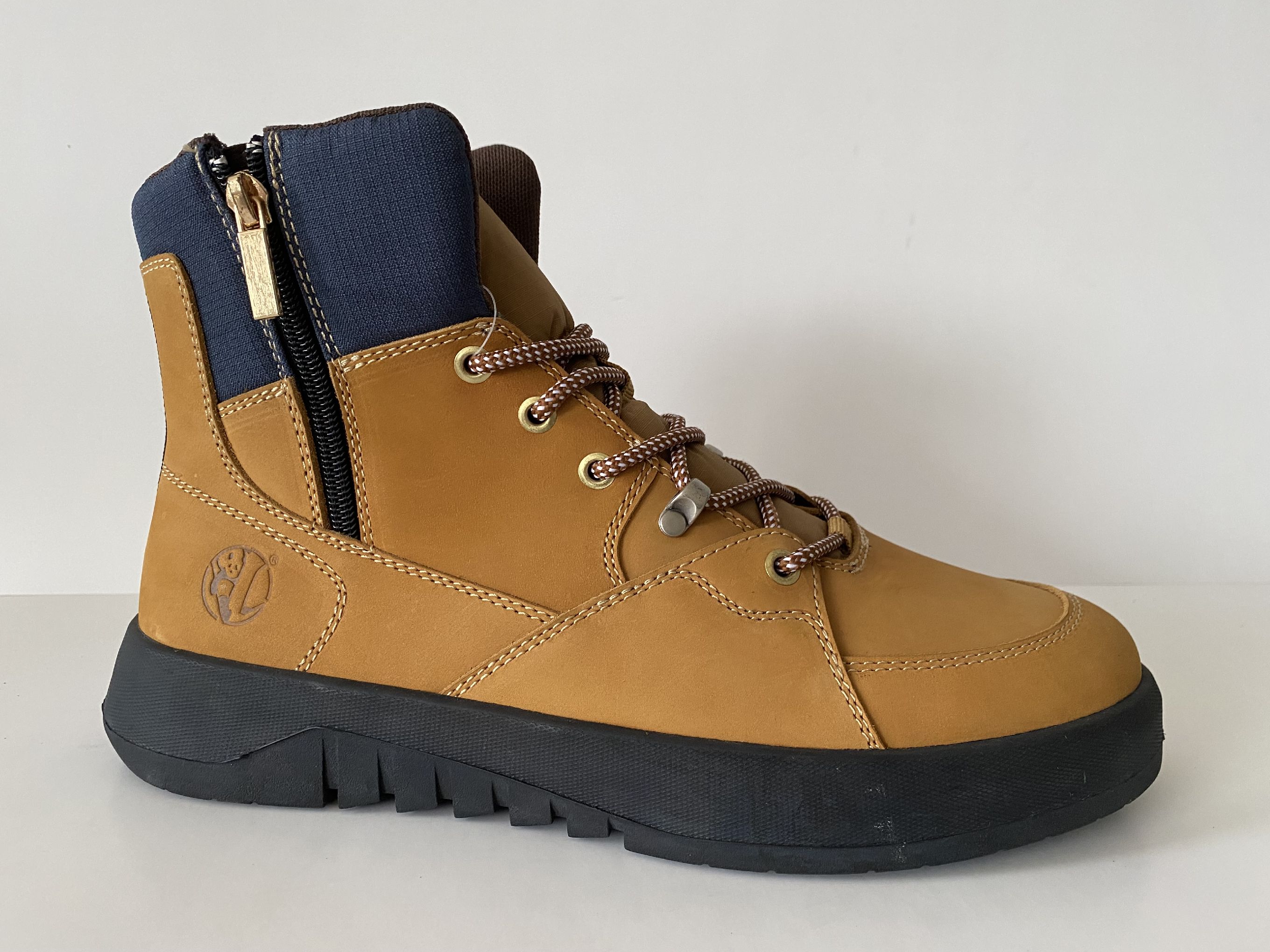 Man shoes，genuine leather shoes，boots，leather shoes，work shoes，work boots