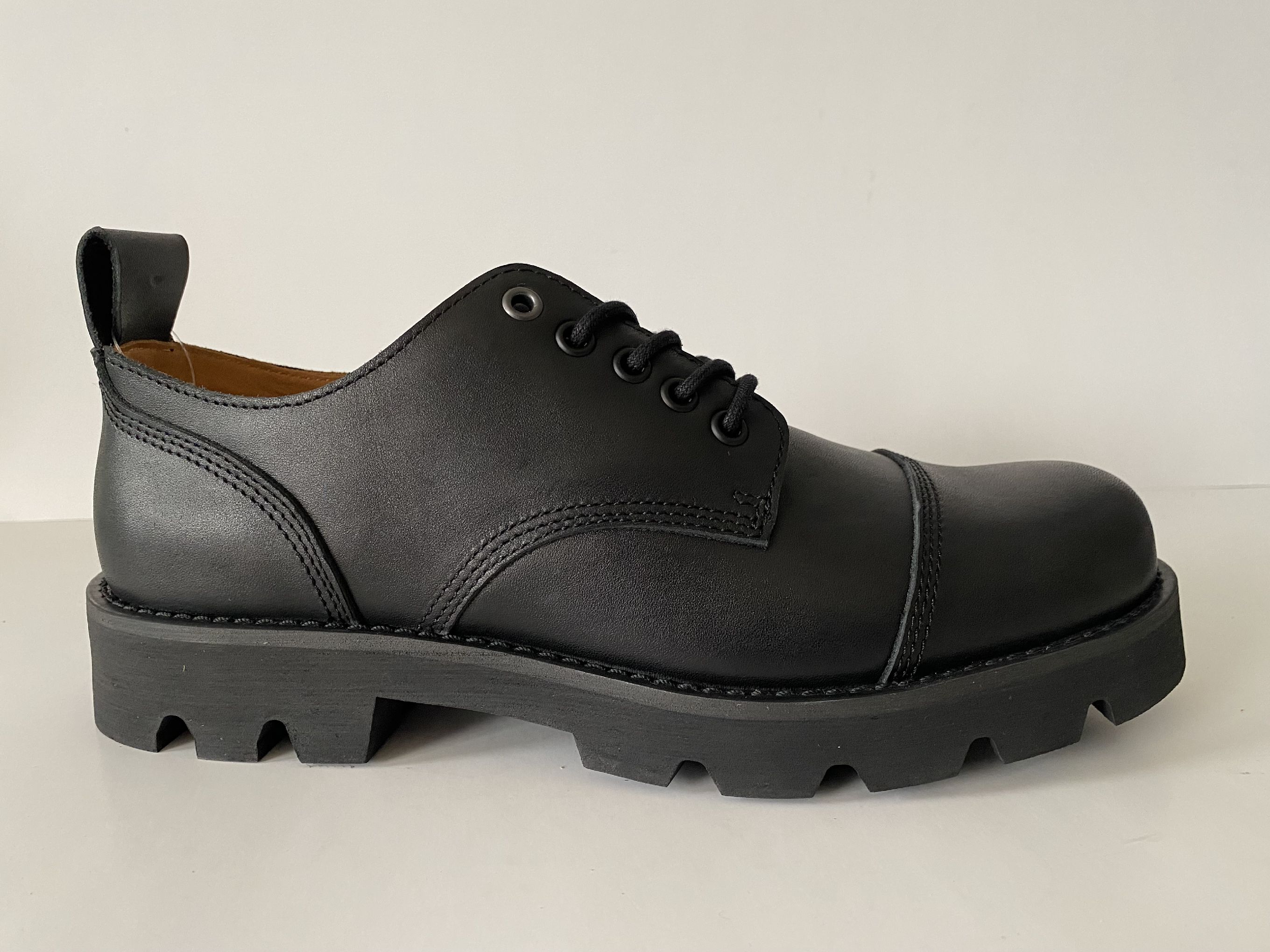 Man shoes，genuine leather shoes，boots，leather shoes，work shoes，work boots