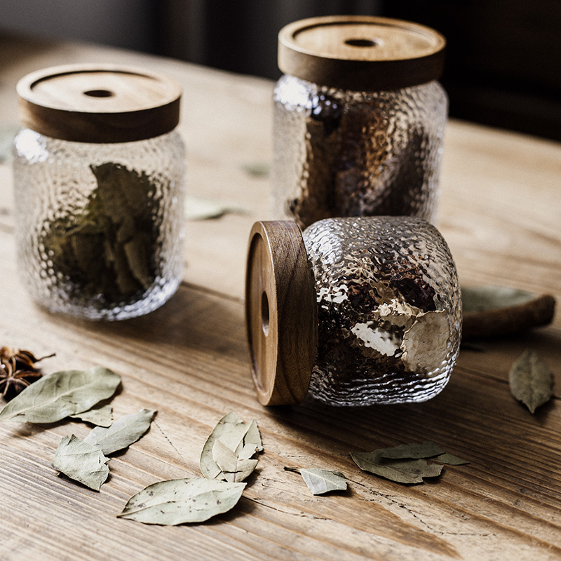High borosilicate glass food storage jar with acacia lid