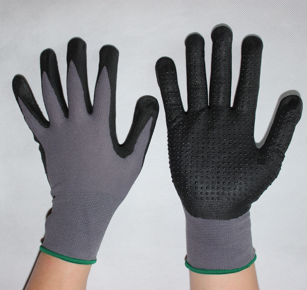 15 Gauge nylon+spandex confortable liner knit foam finish nitrile palm coated anti slip work gloves