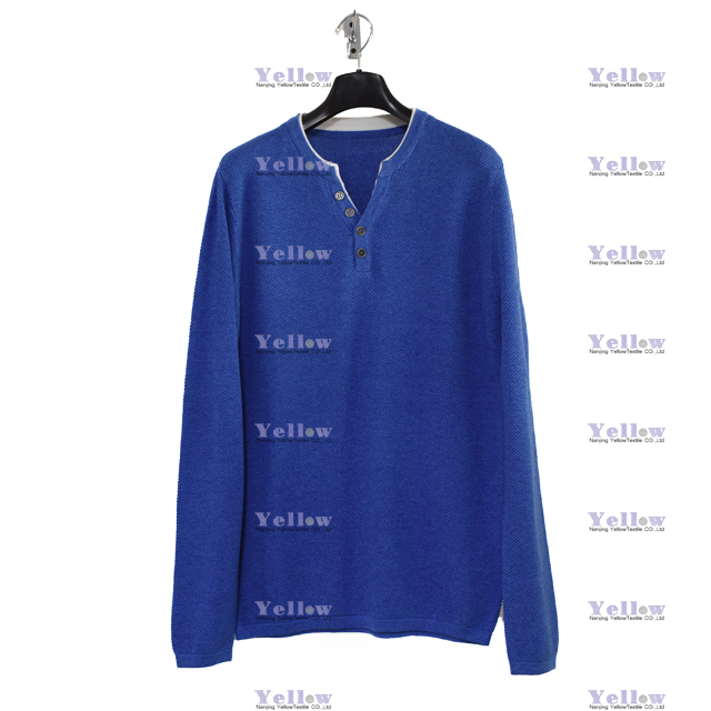Men's knitted sweater