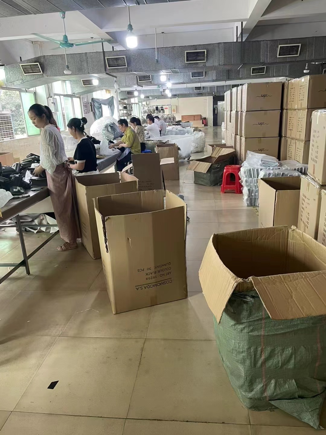 Guangzhou Ruiwei Luggage Co., Ltd. – 手袋 1