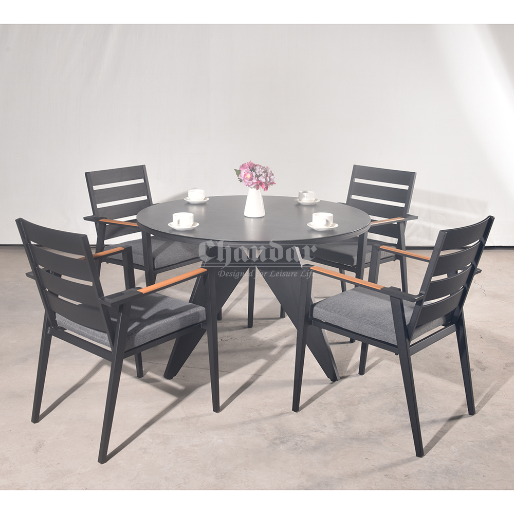 outdoor dining set