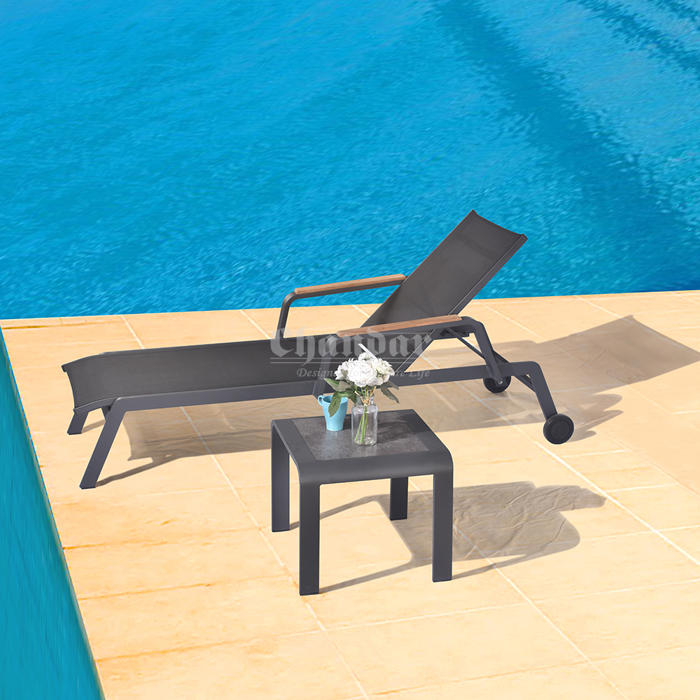 Outdoor sun lounger