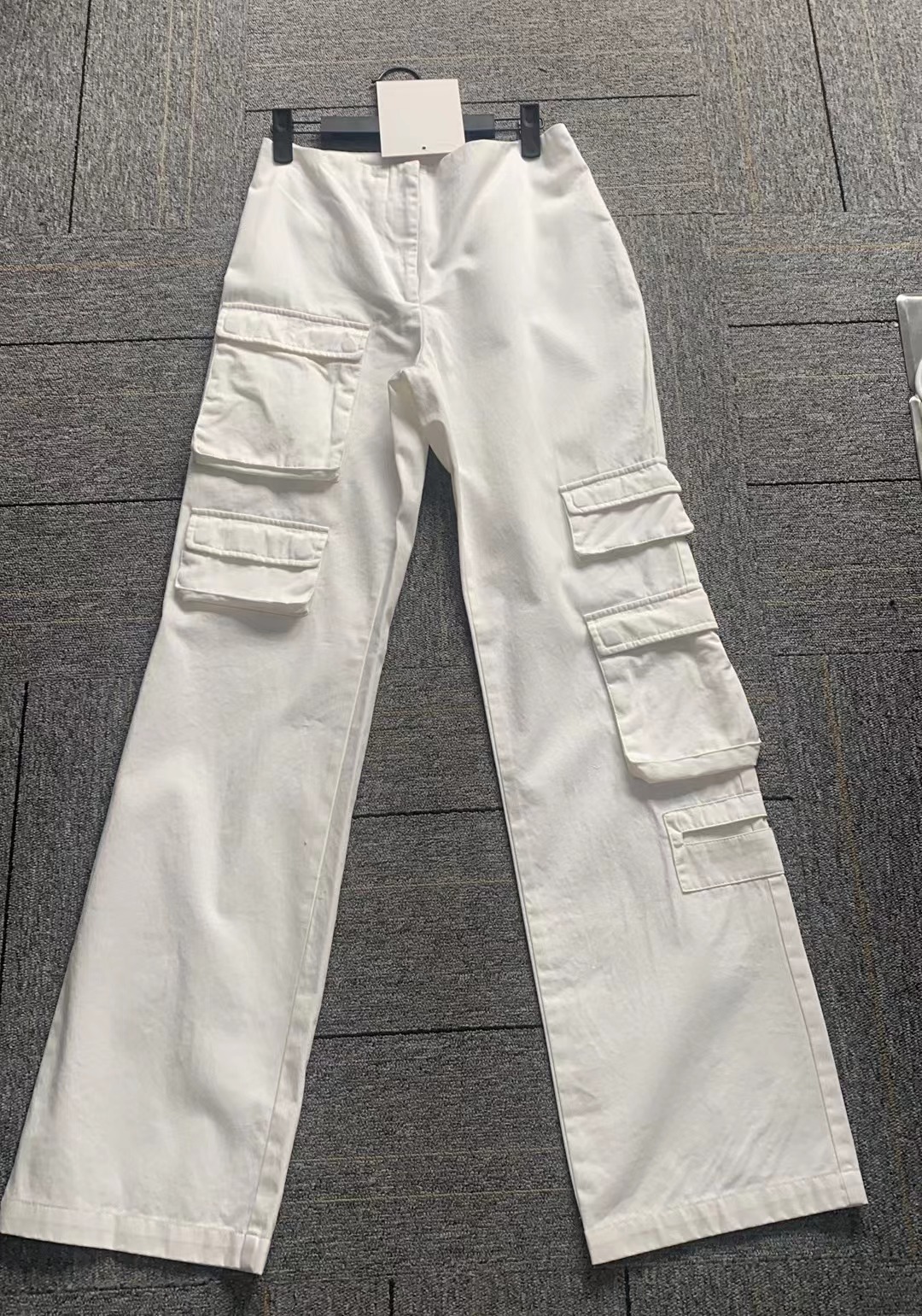 WUXI HRC INC – Ladie's pants 2